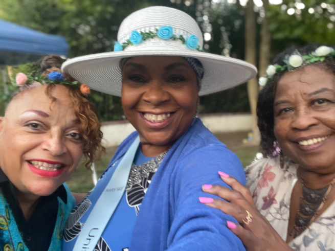 Click on the arrow on the side to scroll to more photos